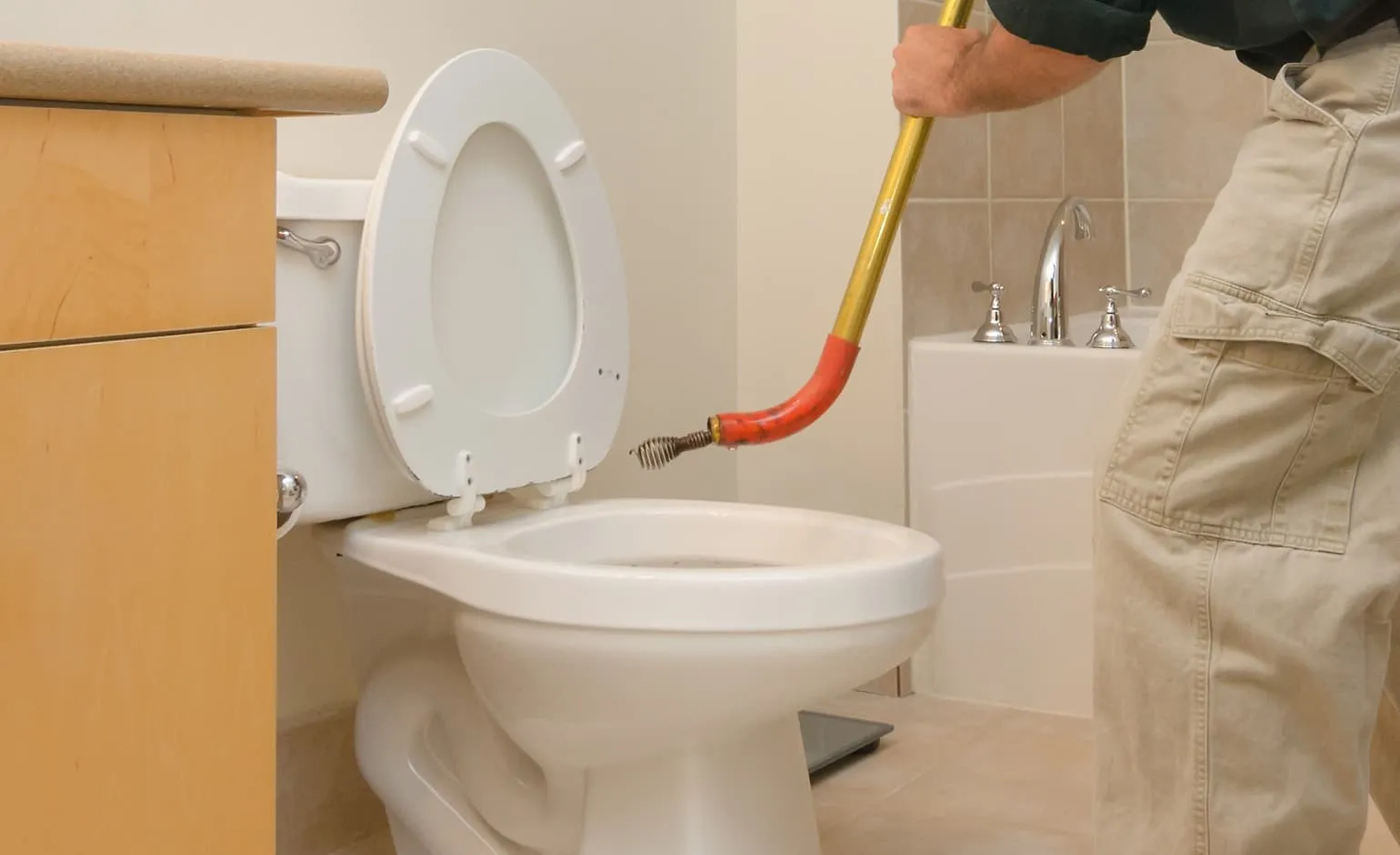 Toilet laten ontstoppen in Rotterdam